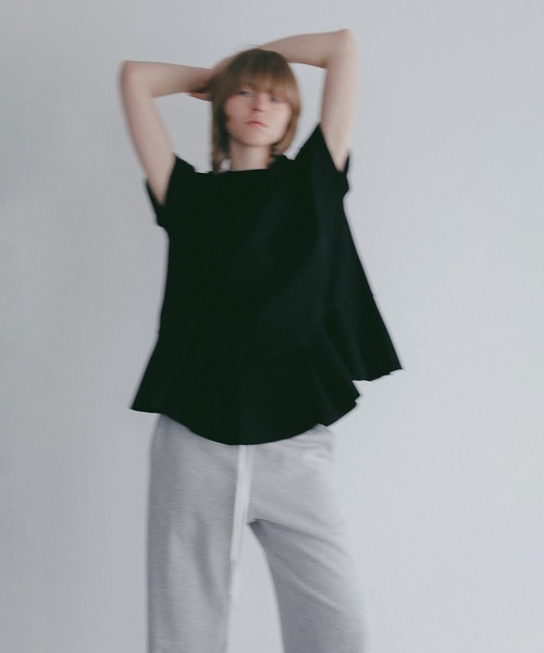 MANOF(マノフ)の「FRILL DOLMAN LOOSE TOPS(Tシャツ/カットソー・レディース・ホワイト/ブラック・F)」の15枚目の写真