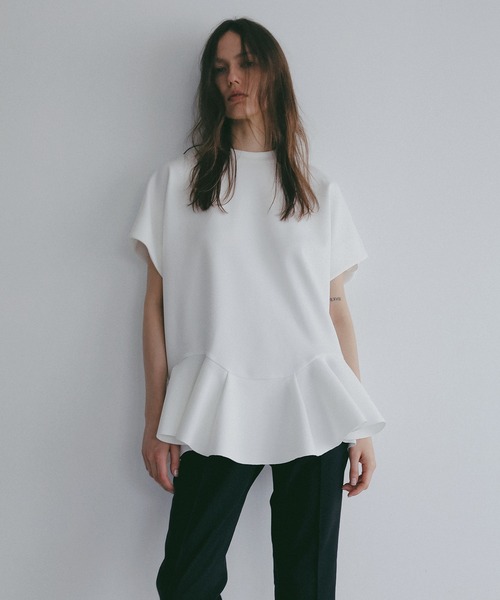 MANOF(マノフ)の「FRILL DOLMAN LOOSE TOPS(Tシャツ/カットソー・レディース・ホワイト/ブラック・F)」の4枚目の写真
