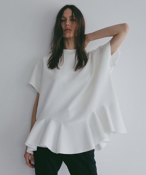 MANOF(マノフ)の「FRILL DOLMAN LOOSE TOPS(Tシャツ/カットソー・レディース・ホワイト/ブラック・F)」の5枚目の写真