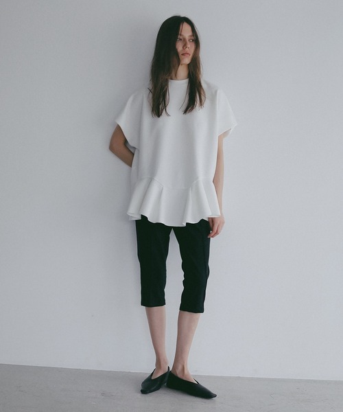 MANOF(マノフ)の「FRILL DOLMAN LOOSE TOPS(Tシャツ/カットソー・レディース・ホワイト/ブラック・F)」の7枚目の写真