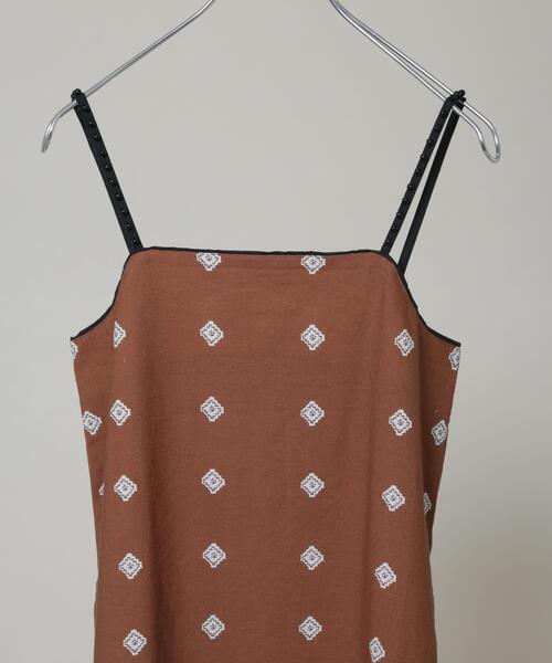 sara mallika(サラ マリカ)の「Sara mallika/Zigzag Flower Print Cami Dress(ワンピース・レディース・ベージュ系その他/ブラウン・S)」の3枚目の写真