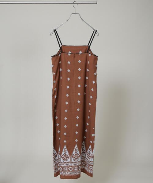 sara mallika(サラ マリカ)の「Sara mallika/Zigzag Flower Print Cami Dress(ワンピース・レディース・ベージュ系その他/ブラウン・S)」の6枚目の写真