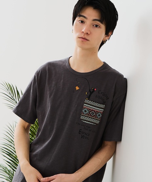 Blue Standard (ブルースタンダード)の「【BLUE STANDARD/ブルースタンダード】【涼しい スラブ天竺】 アニマルプリント ポケット付きTシャツ 綿100% 凹凸素材 ペンギン ゆるかわ 凹凸素材 部屋着 ワンマイル キャンプ(Tシャツ/カットソー・メンズ・その他/その他1/その他2/その他3/その他4・MEDIUM/LARGE/X-LARGE)」の4枚目の写真