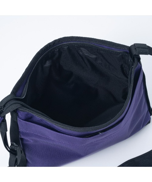BEAMS DESIGN(ビームス デザイン)の「BEAMSDESIGN(ビームスデザイン)Slash サコッシュ(ショルダーバッグ・メンズ・グリーン/カーキ/ブラック/パープル/ベージュ・FREE)」の21枚目の写真