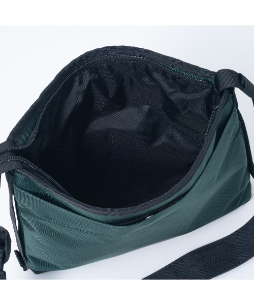 BEAMS DESIGN(ビームス デザイン)の「BEAMSDESIGN(ビームスデザイン)Slash サコッシュ(ショルダーバッグ・メンズ・グリーン/カーキ/ブラック/パープル/ベージュ・FREE)」の7枚目の写真