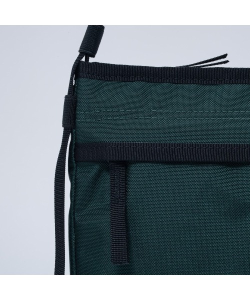 BEAMS DESIGN(ビームス デザイン)の「BEAMSDESIGN(ビームスデザイン)Slash サコッシュ(ショルダーバッグ・メンズ・グリーン/カーキ/ブラック/パープル/ベージュ・FREE)」の14枚目の写真