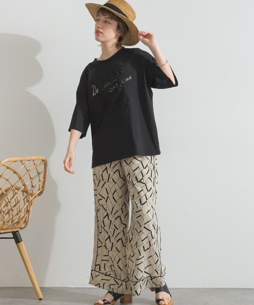 le colis(ルコリ)の「天竺 ジャガード パッチロゴ 刺繍 Tシャツ(Tシャツ/カットソー・レディース・オフホワイト/ブラック・FREE)」の16枚目の写真