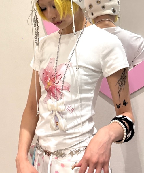 Never mind the XU(ネバーマインドザエックスユー)の「【Never mind the XU】flower rhinestone tee / 【ネバーマインド ザ エックスユー】フラワープリントラインストーンクロップド半袖Tシャツ(Tシャツ/カットソー・レディース・イエロー/ホワイト/ピンク・L)」の13枚目の写真
