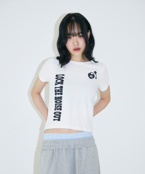 SLEEKGLOW（スリック グロウ）の「アンロックセミクロップTシャツ[ホワイト]（Tシャツ/カットソー・レディース・その他・FREE）」の2枚目の写真
