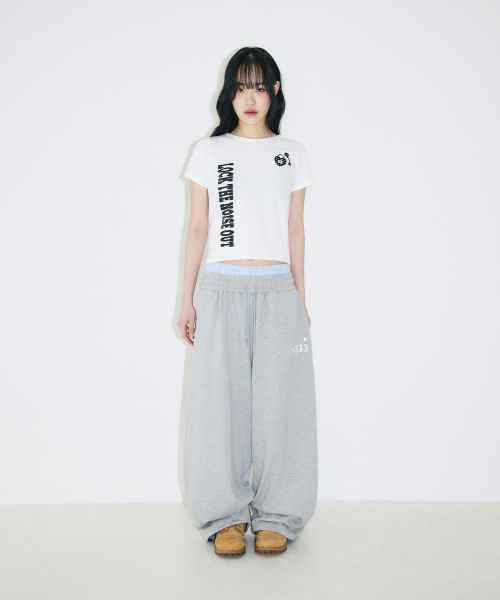 SLEEKGLOW（スリック グロウ）の「アンロックセミクロップTシャツ[ホワイト]（Tシャツ/カットソー・レディース・その他・FREE）」の3枚目の写真