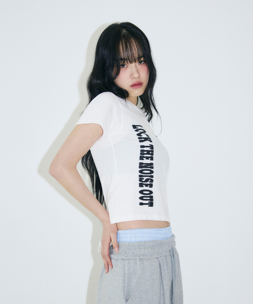 SLEEKGLOW（スリック グロウ）の「アンロックセミクロップTシャツ[ホワイト]（Tシャツ/カットソー・レディース・その他・FREE）」の5枚目の写真