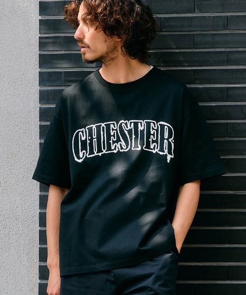 Chester(チェスター)の「mt10544- 2トーン アーチロゴ プリントTシャツ(10012)(Tシャツ/カットソー・メンズ・ホワイト/ブラック系その他/ブラック・M/L/XL)」の4枚目の写真