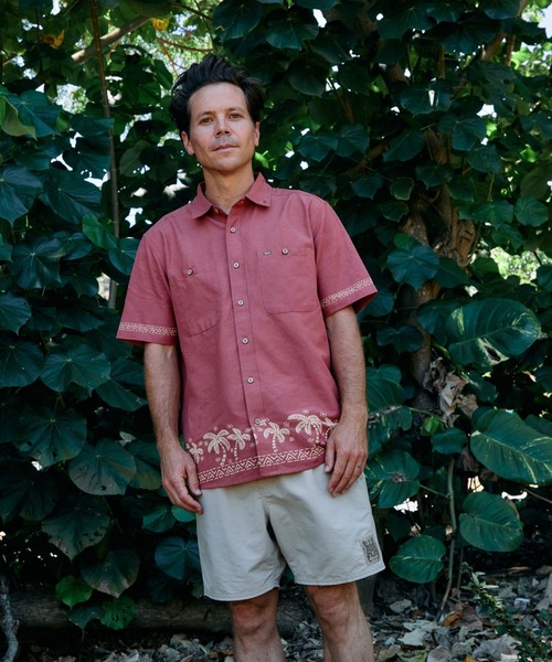 RVCA(ルーカ)の「RVCA メンズ TALUM SS 半袖シャツ 【2026年夏モデル】(シャツ/ブラウス・メンズ・ベージュ系その他2/レッド系その他・MEDIUM/LARGE/X-LARGE)」の1枚目の写真