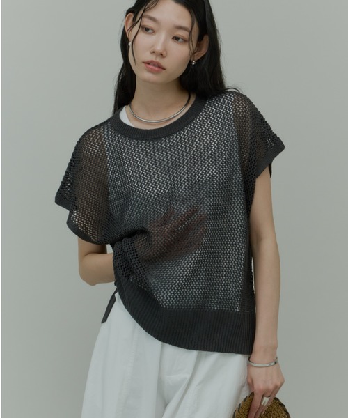 Plumel(プルメル)の「Sleeveless Mesh Knit Tops with Tank / スリーブレスメッシュニットwithタンク(ニット/セーター・レディース・モカ/ラベンダー/ブラック・MEDIUM)」の2枚目の写真