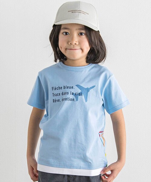 BeBe(ベベ)の「【ブルーインパルス】スモーク飛行プリント天竺半袖Tシャツ(Tシャツ/カットソー・キッズ・ホワイト/ブルー・110cm/120cm/130cm/140cm)」の2枚目の写真