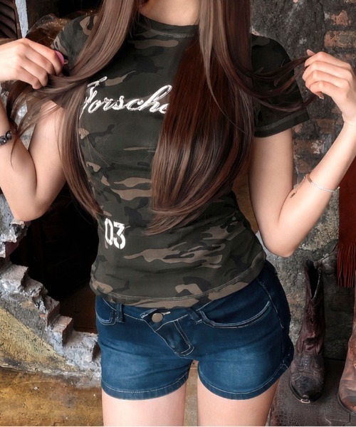 SHEENA(シーナ)の「カモフラ柄ロゴプリントフィットTシャツ(Tシャツ/カットソー・レディース・カーキ・M)」の4枚目の写真