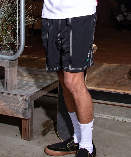 Quiksilver(クイックシルバー)の「<QUIKSILVER X DOGTOWN>メンズ DTQS NYLON SHORTS バギーショートパンツ 17インチ【2026年夏モデル】(その他パンツ・メンズ・ブラック/カーキ・LARGE/X-LARGE)」の4枚目の写真