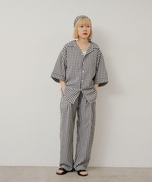 WHIMSIC（ウィムジック）の「【UNISEX】ギンガムチェックバンダナ付きスリーピングシャツ（シャツ/ブラウス・メンズ・ブラック/ブルー/キャメル・FREE）」の7枚目の写真