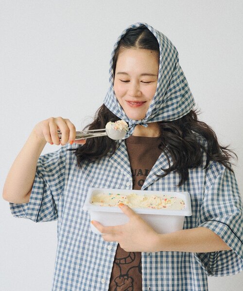WHIMSIC（ウィムジック）の「【UNISEX】ギンガムチェックバンダナ付きスリーピングシャツ（シャツ/ブラウス・メンズ・ブラック/ブルー/キャメル・FREE）」の21枚目の写真