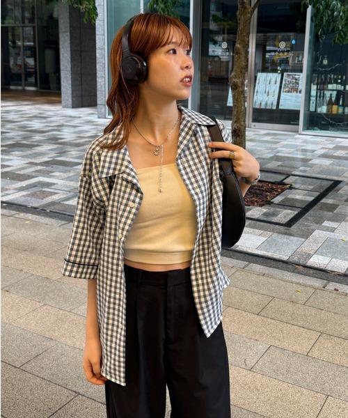WHIMSIC(ウィムジック)の「【UNISEX】ギンガムチェックバンダナ付きスリーピングシャツ(シャツ/ブラウス・メンズ・ブラック/ブルー/キャメル・FREE)」の14枚目の写真