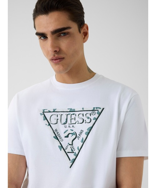 Guess(ゲス)の「TRIANGLE Leaves Embroidery Tee Tシャツ 半袖 ロゴTシャツ(Tシャツ/カットソー・メンズ・ブラック/ホワイト・X-LARGE/SMALL/LARGE/MEDIUM)」の4枚目の写真
