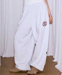 THE MYSTERIOUS HOTEL（ザミステリアスホテル）の「THE MYSTERIOUS HOTEL/ザ ミステリアス ホテル/H LOGO BASIC WIDE PANT（スウェットパンツ）」