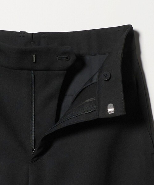 H BEAUTY&YOUTH UNITED ARROWS(エイチビューティーアンドユースユナイテッドアローズ)の「<H>ギャバクロス クロップドパンツ(その他パンツ・レディース・モカ/ブラック・S/M)」の15枚目の写真