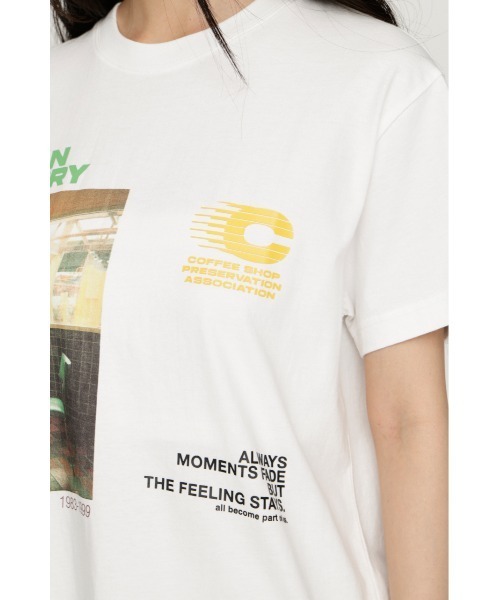 SLY（スライ）の「PHOTO LOGO T/SH フォトロゴTシャツ 夏服 秋服（Tシャツ/カットソー・レディース・ホワイト/ライトブルー/ブラウン/ネイビー・FREE）」の6枚目の写真