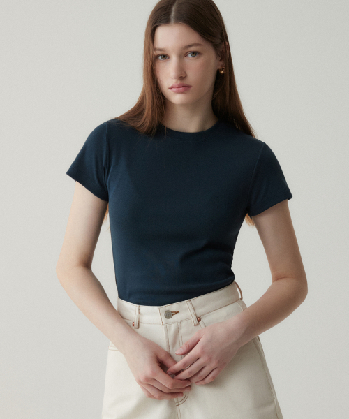 SUARE WOMEN(スアレウーマン)の「(ウィメンズ)エッセンシャルスリムTシャツ - 6カラー(Tシャツ/カットソー・レディース・ホワイト/ブラック/ネイビー/カーキ/ミックスグレー/ブルー・SMALL/MEDIUM)」の7枚目の写真