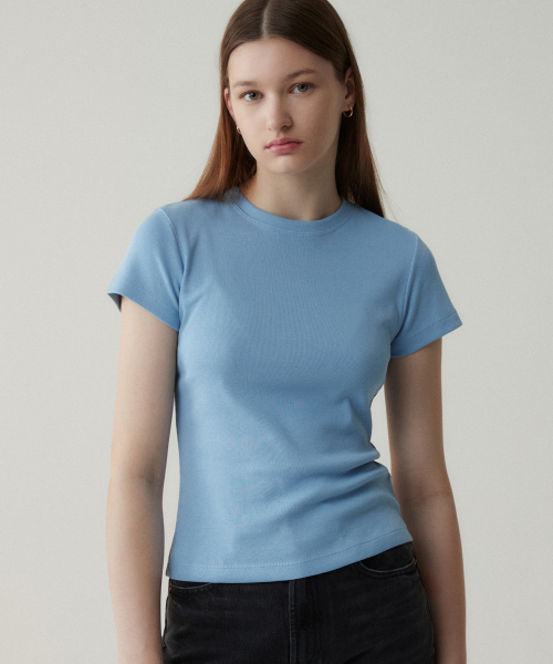 SUARE WOMEN(スアレウーマン)の「(ウィメンズ)エッセンシャルスリムTシャツ - 6カラー(Tシャツ/カットソー・レディース・ホワイト/ブラック/ネイビー/カーキ/ミックスグレー/ブルー・SMALL/MEDIUM)」の10枚目の写真