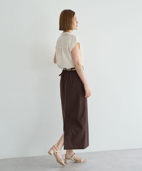 YECCA VECCA(イェッカヴェッカ)の「スモッキングピンタックシャツ(シャツ/ブラウス・レディース・ブルー/オフホワイト/ブラウン・FREE)」の14枚目の写真