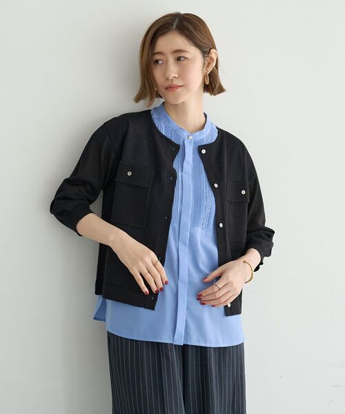 YECCA VECCA(イェッカヴェッカ)の「スモッキングピンタックシャツ(シャツ/ブラウス・レディース・ブルー/オフホワイト/ブラウン・FREE)」の22枚目の写真