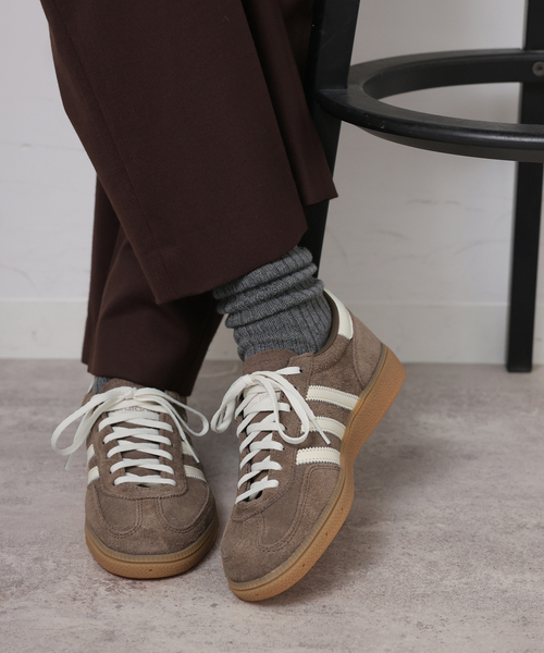 adidas(アディダス)の「adidas/アディダス HANDBALL SPEZIAL W(スニーカー・レディース・ブラウン/ブラック系その他・23cm/24cm/23.5cm/24.5cm/25cm)」の2枚目の写真