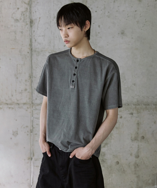 P.IN.O(ピインオ)の「ピグメントワッフルレイヤードショートスリーブ - グレー(Tシャツ/カットソー・メンズ・その他・MEDIUM/LARGE/SMALL)」の1枚目の写真