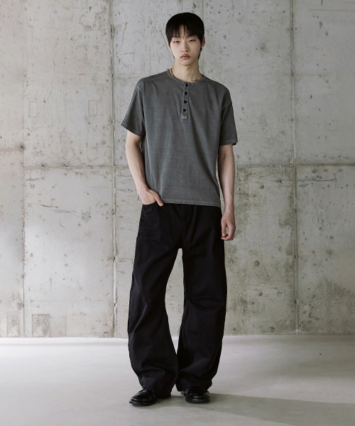 P.IN.O(ピインオ)の「ピグメントワッフルレイヤードショートスリーブ - グレー(Tシャツ/カットソー・メンズ・その他・MEDIUM/LARGE/SMALL)」の4枚目の写真