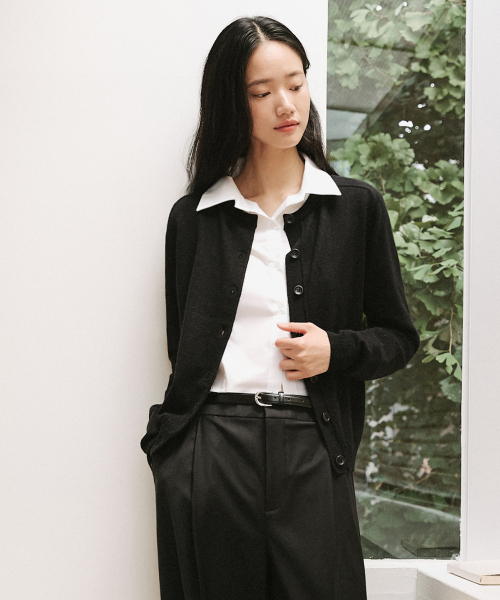 LEFTSEOUL（レフトソウル）の「ウールクルーネックカーディガン[ブラック]（カーディガン/ボレロ・レディース・ブラック・SMALL/MEDIUM）」の2枚目の写真