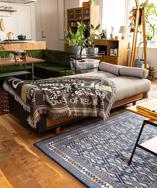 【新品未使用】Ameri vintage ノベルティ マルチブランケット ラグ ヴィンテージラベルマルチクロス（ブランケット）｜niko and