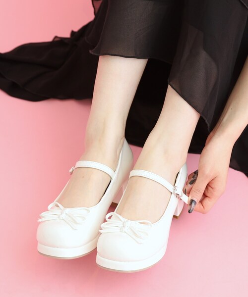 cs T&P(シーエスティーアンドピー)の「小リボンダブルパンプス(パンプス・レディース・ダークブラウン系1/アイボリー系1/ブラック系1/レッド系3・L/LL/S/M)」の1枚目の写真