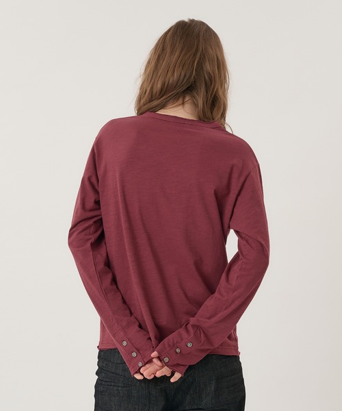 Perushu(ペルーシュ)の「CUTOFF HENLEY SLUB LONG SLEEVE TSHIRT/カットオフヘンリースラブロンT(Tシャツ/カットソー・メンズ・ボルドー/ブラック/グレー/オフホワイト・MEDIUM/LARGE)」の16枚目の写真