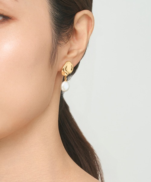 UNITED JEWELS-ef-(ユナイテッドジュエルズイフ)の「Metal & Coin Pearl Pierce(ピアス(両耳用)・レディース・イエローゴールド/シルバー・FREE)」の4枚目の写真