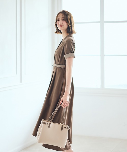 12Twelve Agenda(トゥエルブ アジェンダ)の「配色ベルトミディバッグ(ショルダーバッグ・レディース・ブラウン/チャコールグレー/ベージュ・FREE)」の6枚目の写真