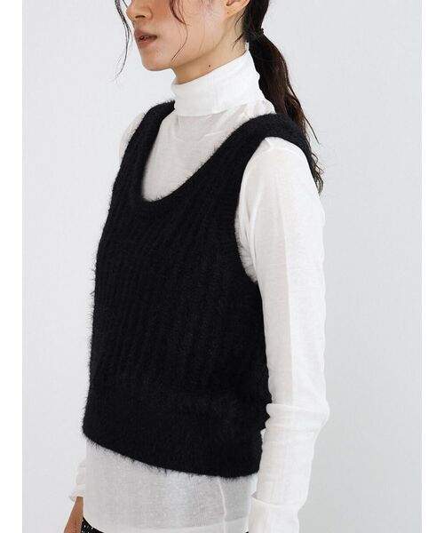 FIKA.(フィーカ)の「Shaggy knit vest(ニット/セーター・レディース・ブラック/オフホワイト・MEDIUM)」の11枚目の写真