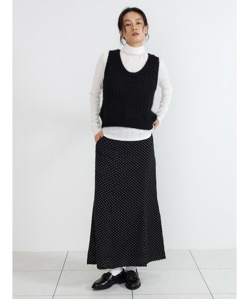 FIKA.(フィーカ)の「Shaggy knit vest(ニット/セーター・レディース・ブラック/オフホワイト・MEDIUM)」の7枚目の写真