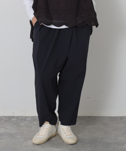 JOURNAL STANDARD LUXE(ジャーナルスタンダード ラックス)の「ドライナイロン クロスオーバーパンツ(その他パンツ・レディース・ブラック・SMALL/MEDIUM)」の7枚目の写真