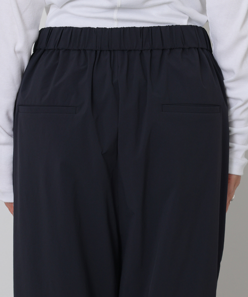 JOURNAL STANDARD LUXE(ジャーナルスタンダード ラックス)の「ドライナイロン クロスオーバーパンツ(その他パンツ・レディース・ブラック・SMALL/MEDIUM)」の15枚目の写真