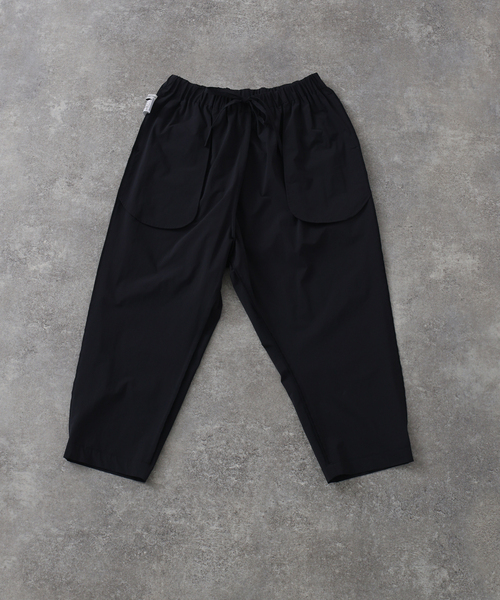 JOURNAL STANDARD LUXE(ジャーナルスタンダード ラックス)の「ドライナイロン クロスオーバーパンツ(その他パンツ・レディース・ブラック・SMALL/MEDIUM)」の21枚目の写真