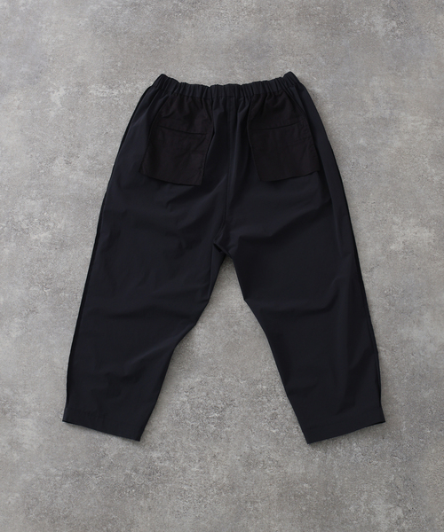 JOURNAL STANDARD LUXE(ジャーナルスタンダード ラックス)の「ドライナイロン クロスオーバーパンツ(その他パンツ・レディース・ブラック・SMALL/MEDIUM)」の22枚目の写真