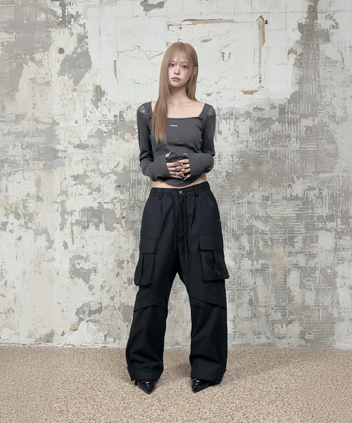 ETRE AU SOMMET(エトレオソメ)の「Panel Multi Pocket Cargo Pants (Black)(その他パンツ・レディース・ブラック・FREE)」の4枚目の写真