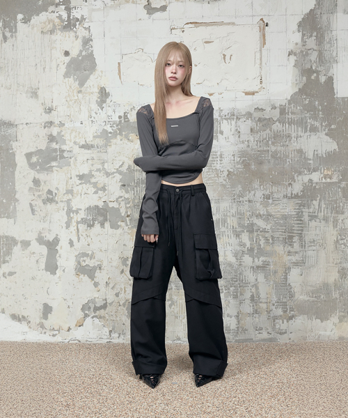 ETRE AU SOMMET(エトレオソメ)の「Panel Multi Pocket Cargo Pants (Black)(その他パンツ・レディース・ブラック・FREE)」の5枚目の写真