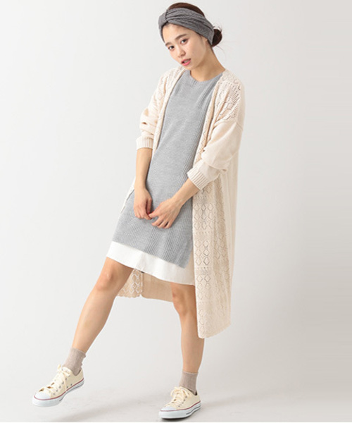 E hyphen world gallery（イーハイフンワールドギャラリー）の「フロント透かし編みロングカーディガン（カーディガン/ボレロ・レディース・キャメル/ウッド/アイボリー/ブラック・FREE）」の2枚目の写真